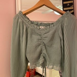 🧡 CLOSET CLEANOUT 5 for $50 SALE 🧡 Sage Green Blouse